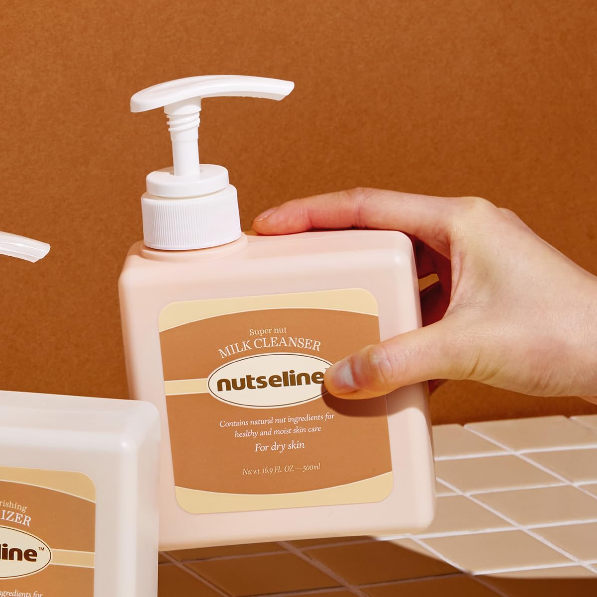 nutseline Super Nut Milk Body Wash (500mL)
